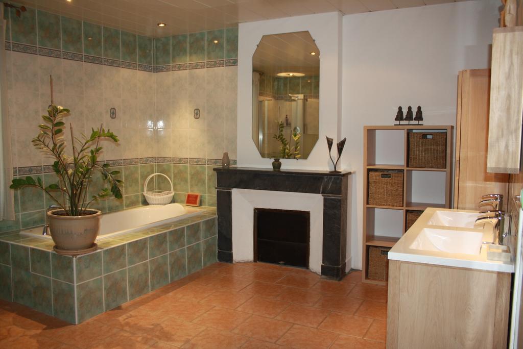 Les Portes Du Soleil Bed and Breakfast Capestang Camera foto