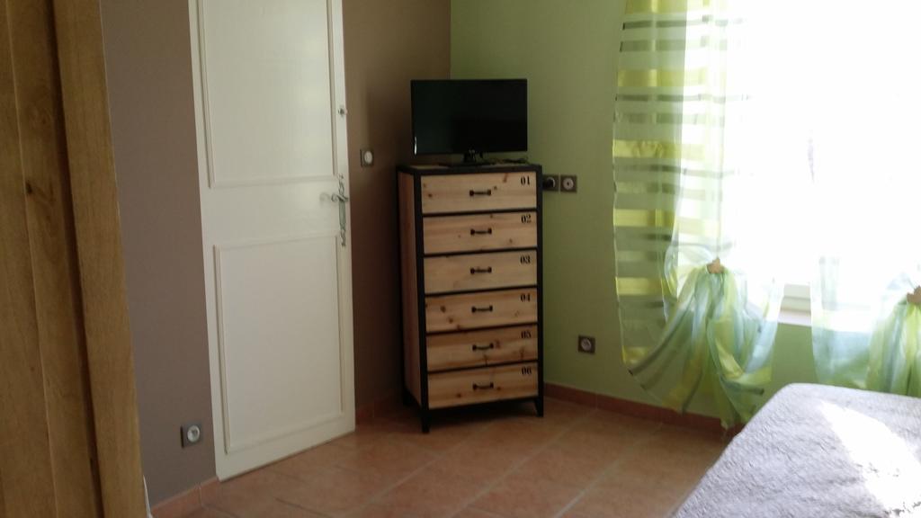 Les Portes Du Soleil Bed and Breakfast Capestang Camera foto