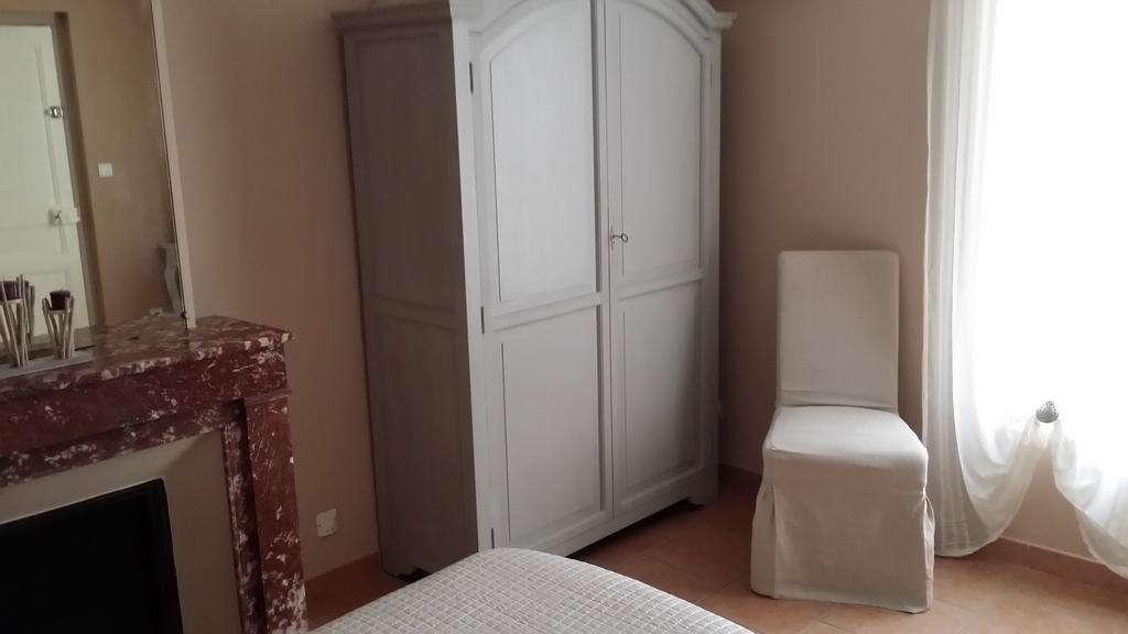 Les Portes Du Soleil Bed and Breakfast Capestang Esterno foto