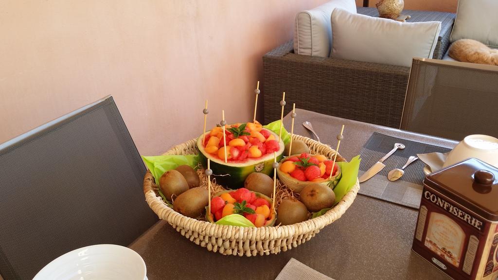 Les Portes Du Soleil Bed and Breakfast Capestang Esterno foto